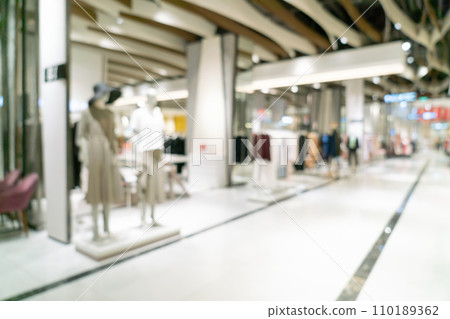 abstract blur and defocused luxury shopping mall and retail store for background abstract blur and defocused luxury shopping mall and retail store for background 110189362