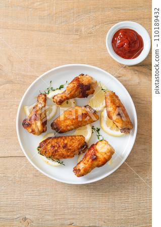fried lemon pepper chicken wings fried lemon pepper chicken wings 110189432