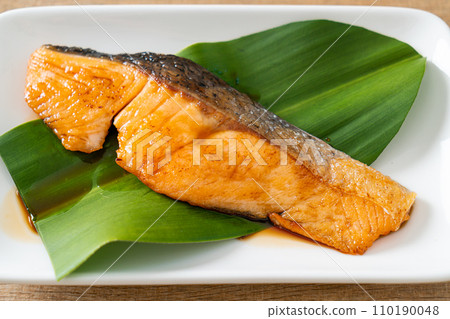 Grilled Salmon Steak with Soy Sauce Grilled Salmon Steak with Soy Sauce 110190048