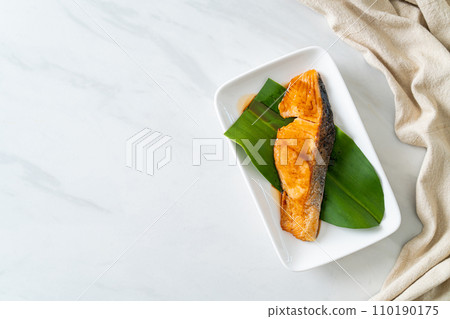 Grilled Salmon Steak with Soy Sauce 110190175