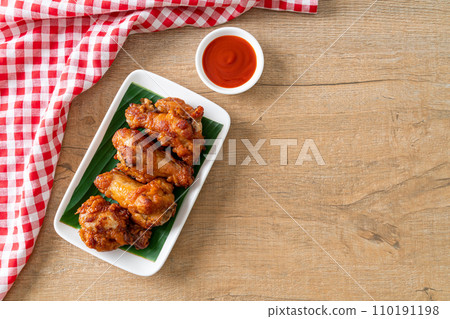 Crispy Fried Chicken with Fish Sauce Crispy Fried Chicken with Fish Sauce 110191198