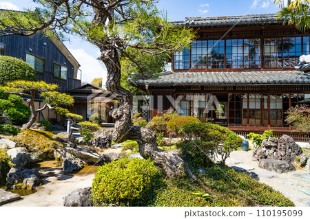 [Important Preservation District for Groups of Traditional Buildings] Joto: Interior of Joto Old Town House (Former Kajimura Residence) 4, Tsuyama City, Okayama Prefecture 110195099