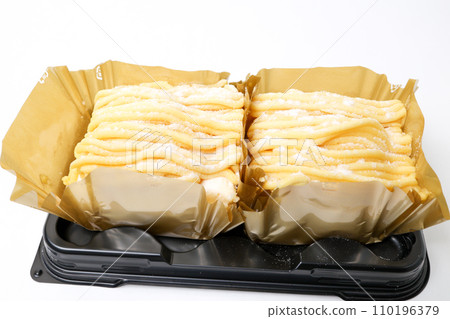 Mont Blanc, cake, chestnut, dessert, marron, sweets, convenience store sweets, Western confectionery, sweet, cream, tea 110196379