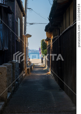 日本岡山縣瀨戶內市的牛窗和前島美景 110199454