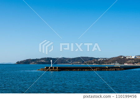 日本岡山縣瀨戶內市的牛窗和前島美景 110199456