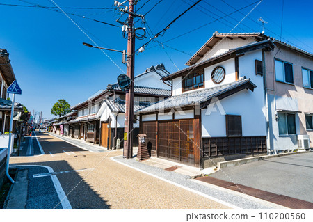 [Important Preservation District for Groups of Traditional Buildings] Joto: Izumo Kaido Road and the Streetscape of Higashishinmachi in Spring 1, Tsuyama City, Okayama Prefecture 110200560
