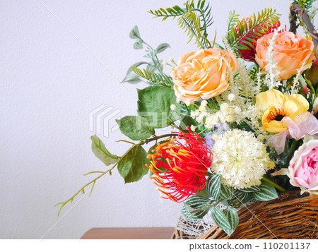 arrangement flower gift 110201137