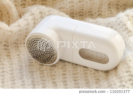 Modern fabric shaver device and woolen sweater 110201377