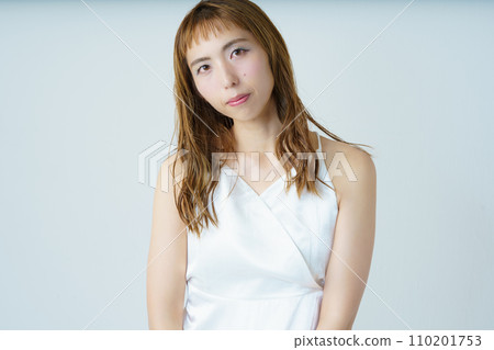 透明女性肖像 透明女性肖像 110201753
