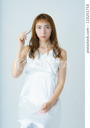 透明女性肖像 110201758