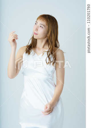 透明女性肖像 110201760