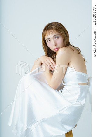 透明女性肖像 透明女性肖像 110201779