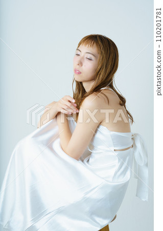 透明女性肖像 透明女性肖像 110201781