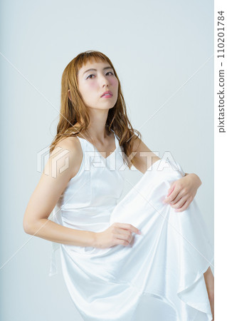 透明女性肖像 透明女性肖像 110201784