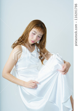 透明女性肖像 透明女性肖像 110201786