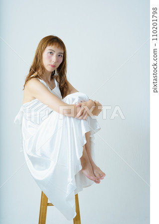 透明女性肖像 透明女性肖像 110201798