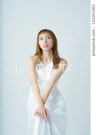 透明女性肖像 透明女性肖像 110201803