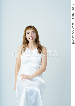 透明女性肖像 透明女性肖像 110201812