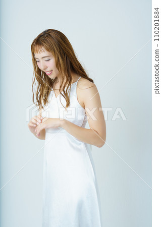 透明女性肖像 透明女性肖像 110201884
