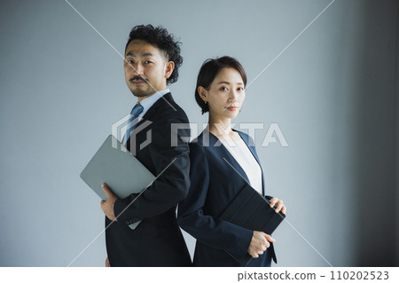 Middle businessmen and women 110202523