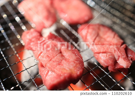 Kuroge和牛牛肉配牛舌 110202610
