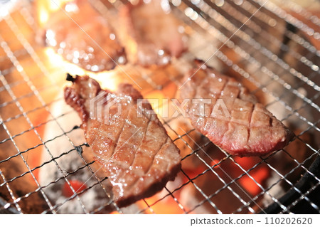 Kuroge Wagyu beef with beef tongue Kuroge Wagyu beef with beef tongue 110202620