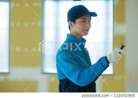 從事室內設計業的年輕人 110202960
