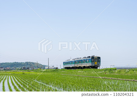 Diesel trains such as Kiha 30, Kiha 37, and Kiha 38 that once ran on the Kururi Line in Chiba Prefecture 110204321