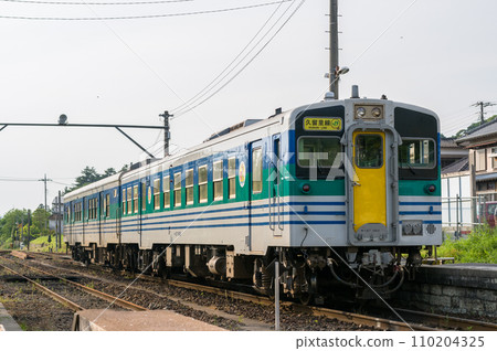 Diesel trains such as Kiha 30, Kiha 37, and Kiha 38 that once ran on the Kururi Line in Chiba Prefecture Diesel trains such as Kiha 30, Kiha 37, and Kiha 38 that once ran on the Kururi Line in Chiba Prefecture 110204325