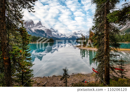 Spirit Island in Maligne Lake at Jasper national park, Canada 110206120