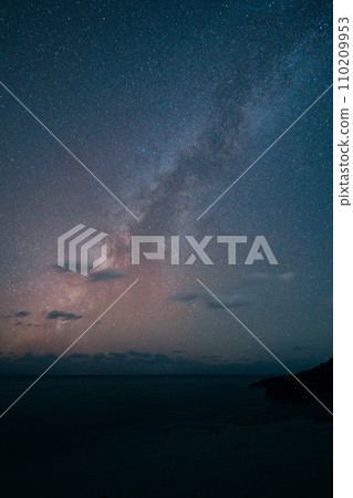 Milky Way over the sea 110209953