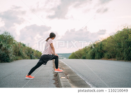 慢跑的女人 110210049