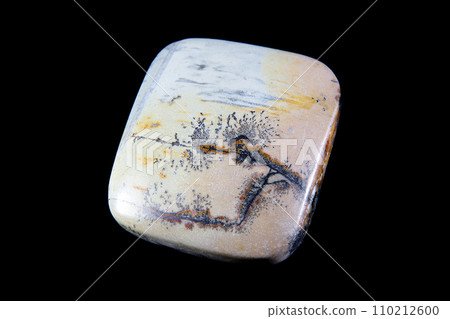 Dendritic Jasper - A stone that harbors landscapes Dendritic Jasper - A stone that harbors landscapes 110212600