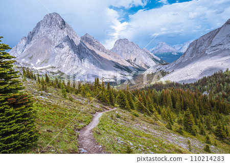 從山裡看到的風景 登山 從山裡看到的風景 登山 110214283