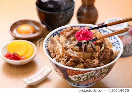 beef bowl beef bowl 110214979