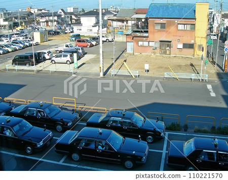 "Kagohara Station North Exit (2013.12.5)" Scene from 11 years ago. Land readjustment has begun. Taken from the window on the second floor of the station "Kagohara Station North Exit (2013.12.5)" Scene from 11 years ago. Land readjustment has begun. Taken from the window on the second floor of the station 110221570