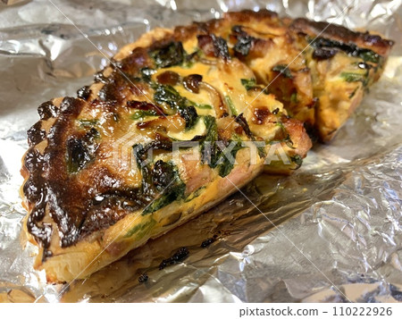 新鮮製作的乳蛋餅 110222926