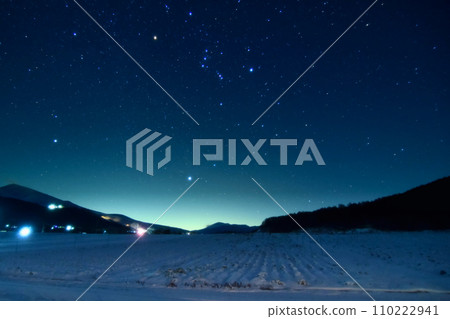 Large triangle of Orion and winter 110222941