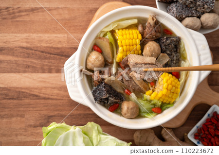 薑母鴨 鴨肉 火鍋 立冬 Ginger Duck soup hot pot 薑母鴨 鴨肉 火鍋 立冬 Ginger Duck soup hot pot 110223672