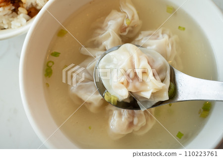 wonton wonton dumpling soup wonton soup wonton dumpling soup 云呑 110223761