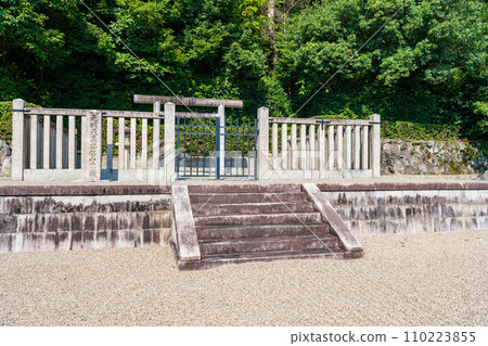 Nara City, Nara Prefecture, Emperor Genmei's 43rd Emperor Nahoyama Eastern Mausoleum 110223855
