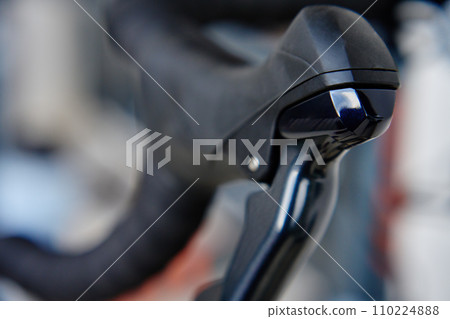 Race road bike handlebar with mannette and shifter brake handle Race road bike handlebar with mannette and shifter brake handle 110224888