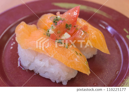 Nigiri sushi salmon caprese 110225177