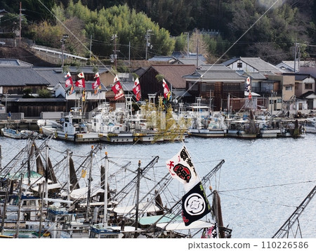 2024年元旦室津漁港風景 — 大漁獲旗 110226586