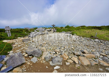 五代山山頂標誌 110227215