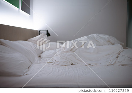 Bed and futon after use Bed and futon after use 110227229