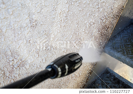 Wall/stair cleaning Wall/stair cleaning 110227727