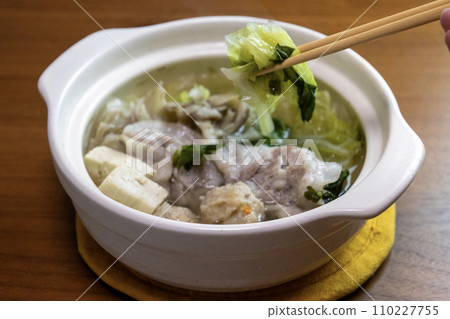Hot pot dishes in a small white clay pot Hot pot dishes in a small white clay pot 110227755