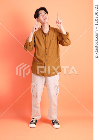 Man in 20s 110230323