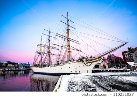 big beautiful ship big beautiful ship 110231027
